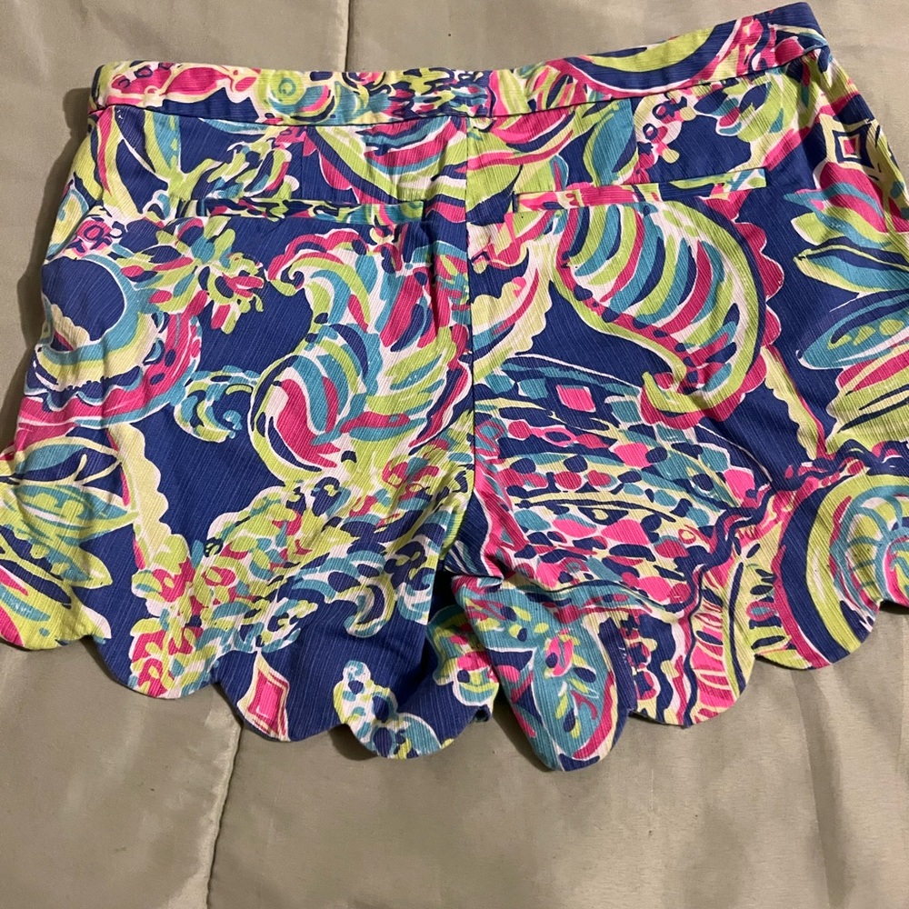 Size 00 shorts NWOT never worn